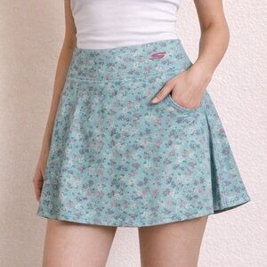 Floral Athletic Skort, size M, Blue multicolor, built in shorts